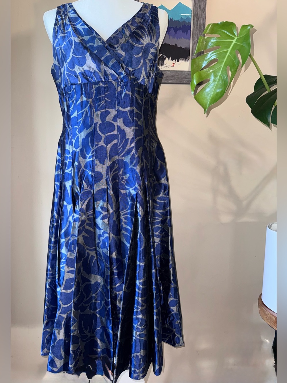Suzi Chin Navy and Silver Floral V-Neck Sleeveless Midi Dress